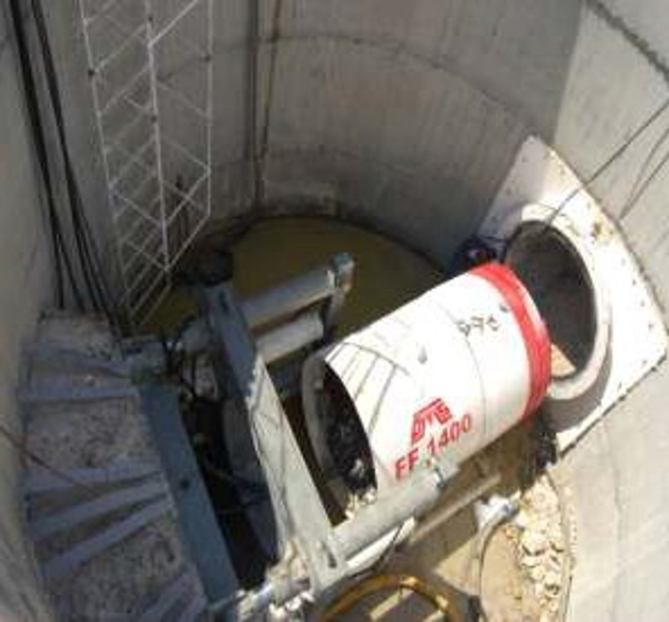 Keşlə yük dəmiryolu stansiyasının altından kanalizasiya kollektoru tunelinin tikintisi-1